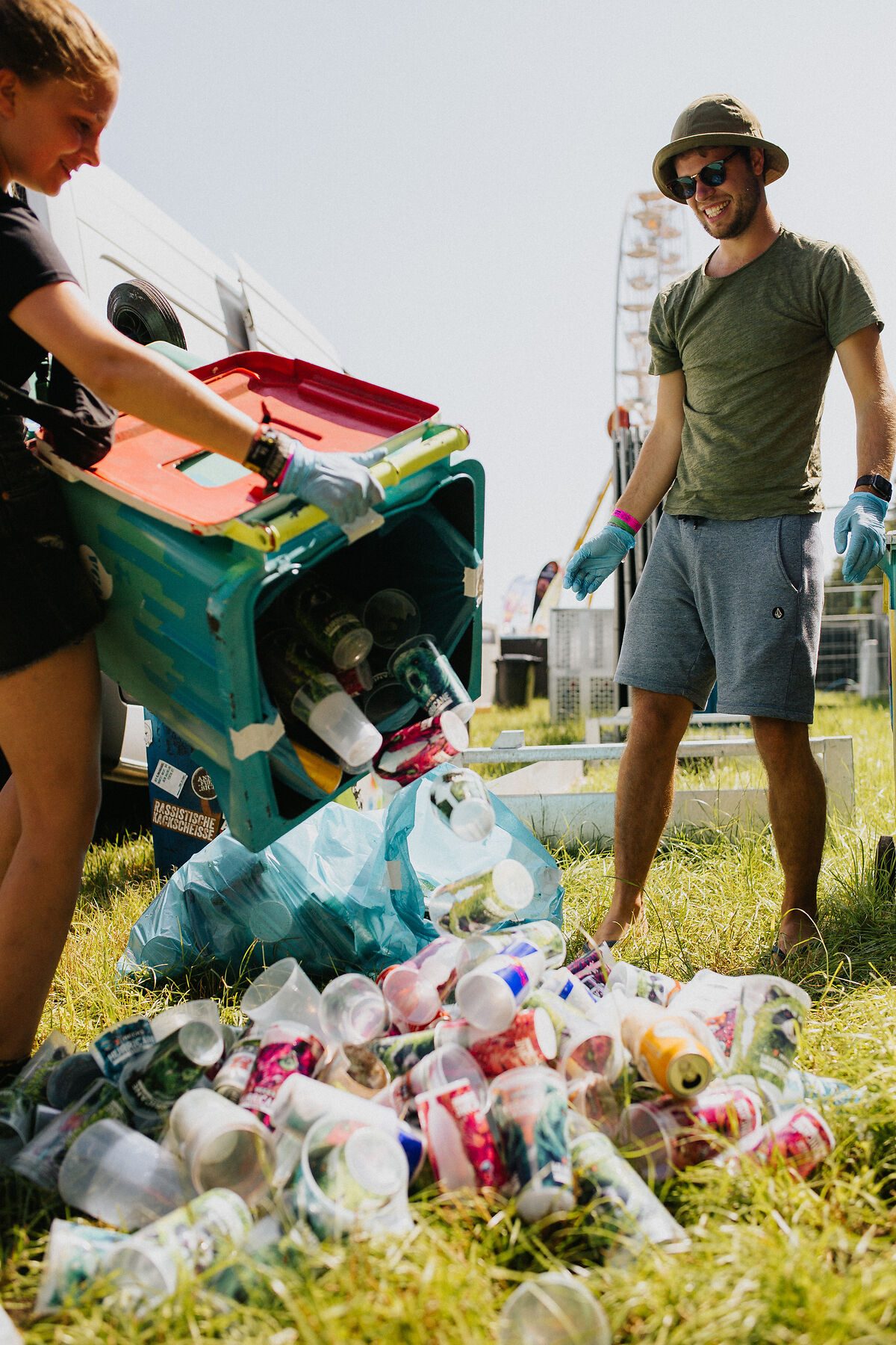 Becherspende Mach jetzt den nächsten Brunnen voll!